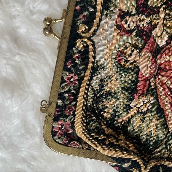 VINTAGE VICTORIAN TAPESTRY CLUTCH - Picture 6 of 8